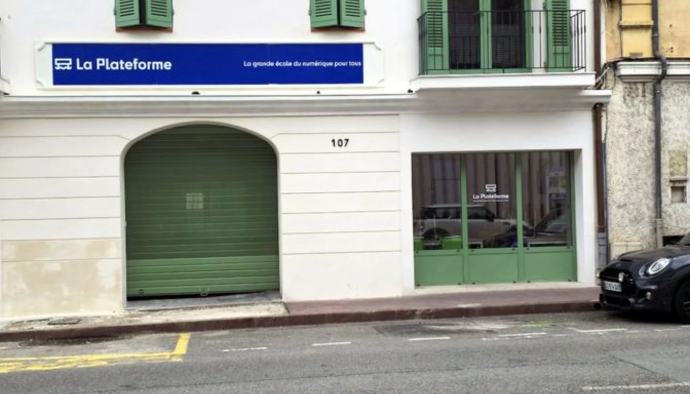 Façade campus Cannes